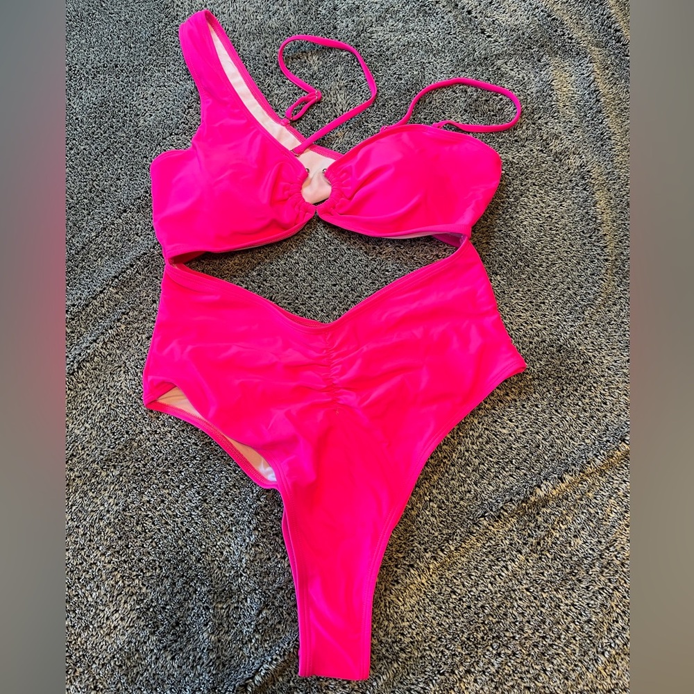 Sexy Bright Pink ladies swimsuit. Size Large #P60